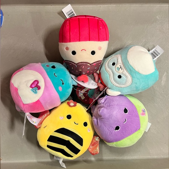 *SPECIAL* VALENTINE DAY SALE ONLY 5” 2023 Squishmallow Collection ALL 5 - Picture 1 of 12